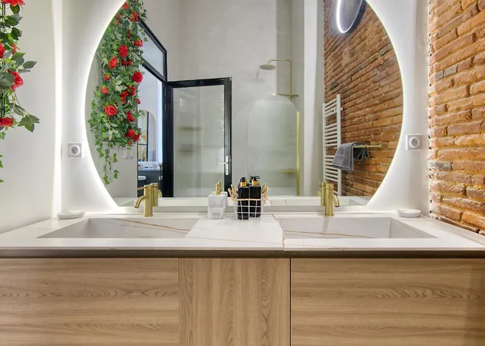 Luxueux Et Fleuri A Toulouse, Capitole * 툴루즈