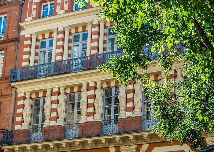 Luxueux Et Fleuri A Toulouse, Capitole Toulouse