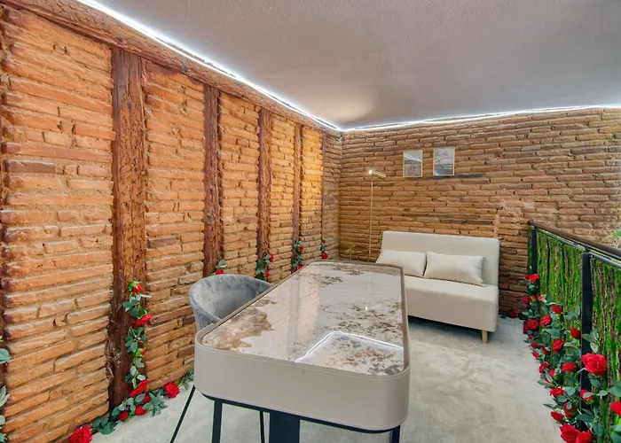 Luxueux Et Fleuri A Toulouse, Capitole * Toulouse