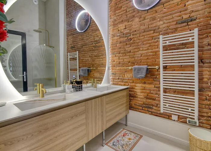 Luxueux Et Fleuri à Toulouse, Capitole Toulouse